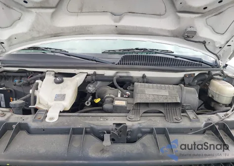 2015 Chevrolet Express 2500 Work Van z USA, uszkodzony, nr VIN 1GCWGFCF5F1242410